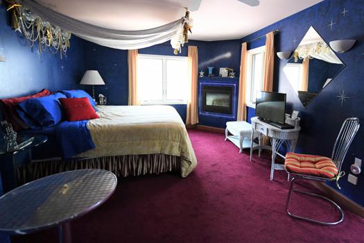 Blue Skies Inn - Hotel in Manitou Springs, Colorado